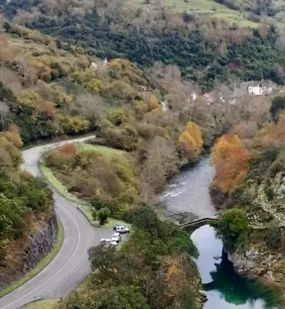 Holiday home In Rural Area With Mountain View In Trescares