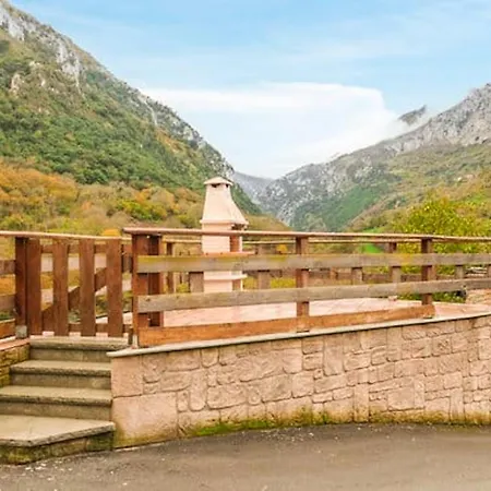 In Rural Area With Mountain View In Holiday home Trescares